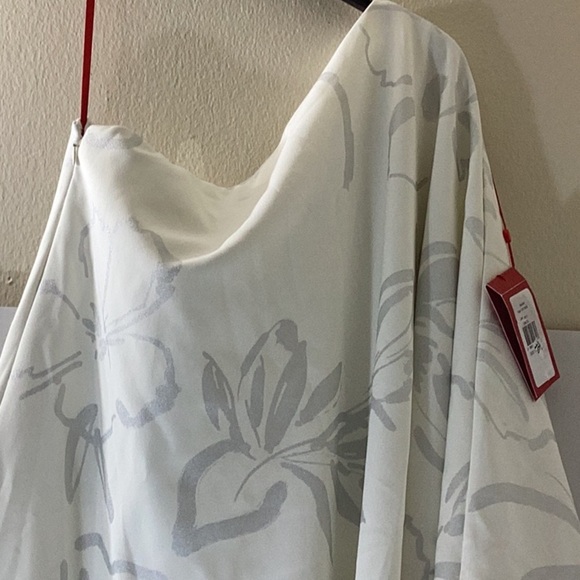 HALSTON
NEVEAN CAFTAIN IN FOIL CREPE - Picture 10 of 16